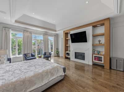 129 Arnold Avenue, Thornhill, ON