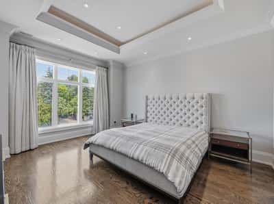 129 Arnold Avenue, Thornhill, ON