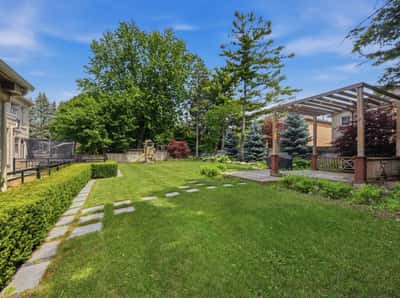 129 Arnold Avenue, Thornhill, ON