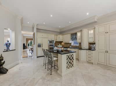 5 Montano Court, Richmond Hill, ON