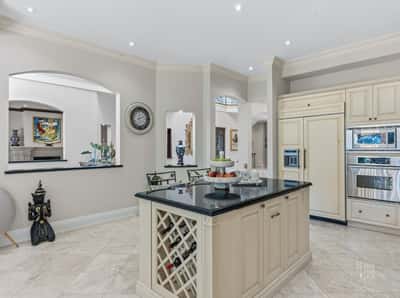 5 Montano Court, Richmond Hill, ON