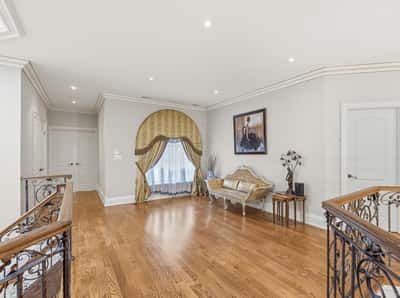 5 Montano Court, Richmond Hill, ON