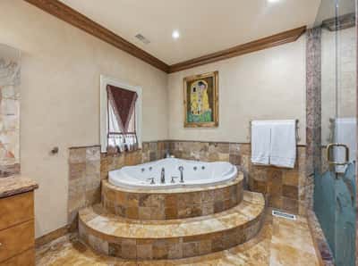 5 Montano Court, Richmond Hill, ON