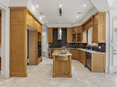 2706 Bayview Avenue, Toronto, ON
