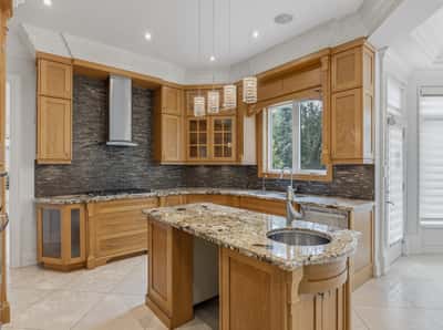 2706 Bayview Avenue, Toronto, ON