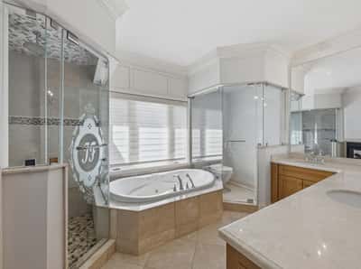 2706 Bayview Avenue, Toronto, ON
