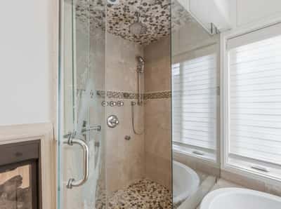 2706 Bayview Avenue, Toronto, ON