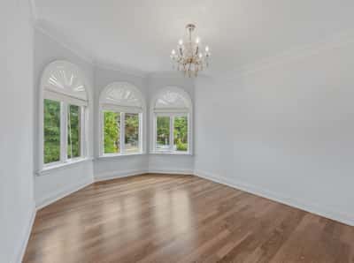 2706 Bayview Avenue, Toronto, ON