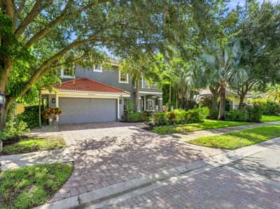 5301 Anthony Ln, Sarasota, FL
