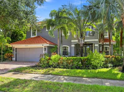 5301 Anthony Ln, Sarasota, FL