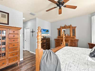 5301 Anthony Ln, Sarasota, FL
