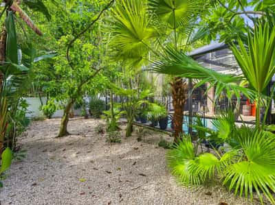 5301 Anthony Ln, Sarasota, FL