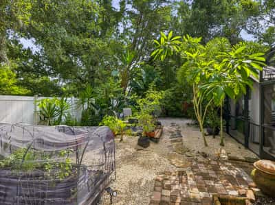 5301 Anthony Ln, Sarasota, FL