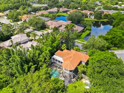 5301 Anthony Ln, Sarasota, FL