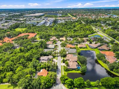 5301 Anthony Ln, Sarasota, FL