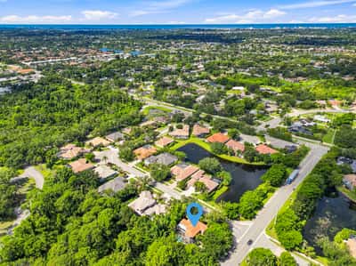 5301 Anthony Ln, Sarasota, FL