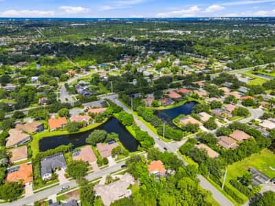5301 Anthony Ln, Sarasota, FL