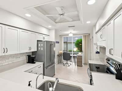 9570 High Gate Dr, Unit 1715, Sarasota, FL