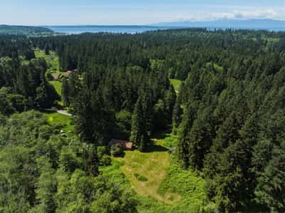 3511 Quade Road, Clinton, WA