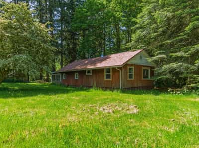3511 Quade Road, Clinton, WA