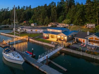 3640 Shorewood Avenue, Greenbank, WA
