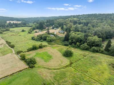 3327 Burley Road, Clinton, WA