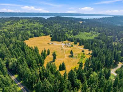 7495 Jewett Road, Clinton, WA