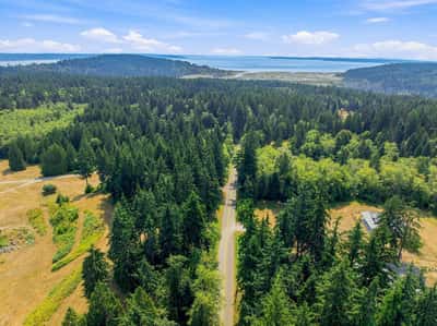 7495 Jewett Road, Clinton, WA