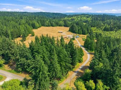 7495 Jewett Road, Clinton, WA