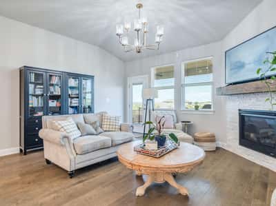 318 Victoria Peak Loop, Dripping Springs, TX