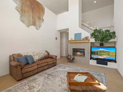 34250 McEnnery Canyon Road, Acton, CA