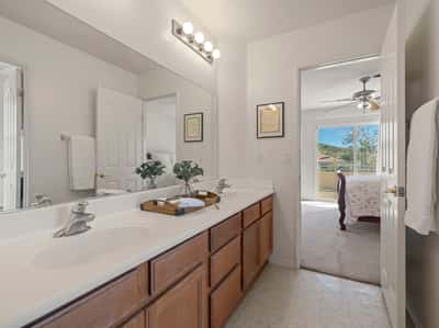 Bathroom 4 - Jack and Jill for Bedrooms 3 and 4