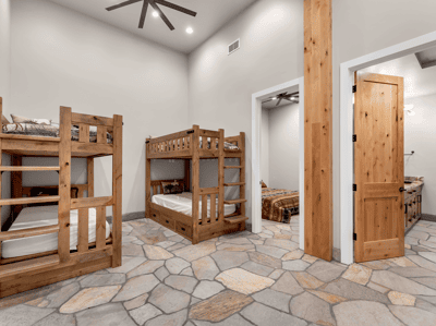 8499 Simmons Road, Redding, CA
