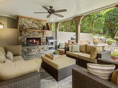 555 Treyburn View, Milton, GA