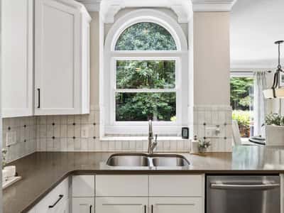 555 Treyburn View, Milton, GA