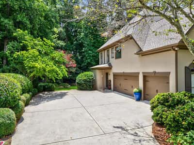 555 Treyburn View, Milton, GA