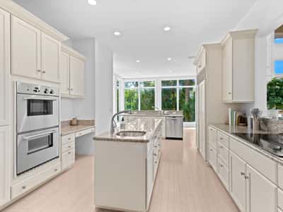 5919 Gulf of Mexico Dr, Longboat Key, FL