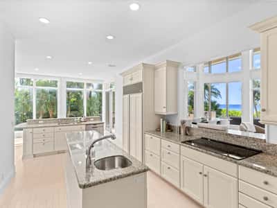 5919 Gulf of Mexico Dr, Longboat Key, FL