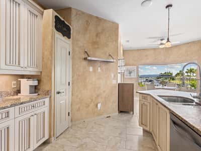 150 Cousley Dr SE, Port Charlotte, FL