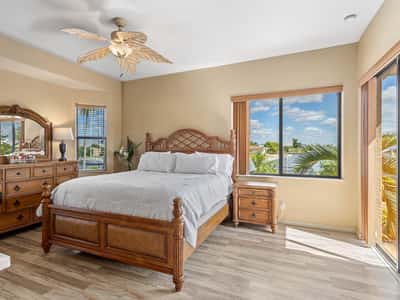 150 Cousley Dr SE, Port Charlotte, FL