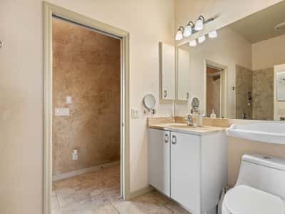 150 Cousley Dr SE, Port Charlotte, FL