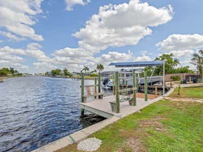 150 Cousley Dr SE, Port Charlotte, FL