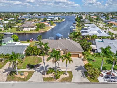 150 Cousley Dr SE, Port Charlotte, FL