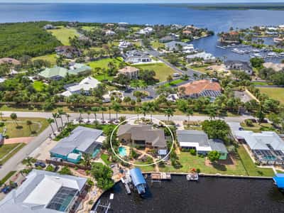 150 Cousley Dr SE, Port Charlotte, FL