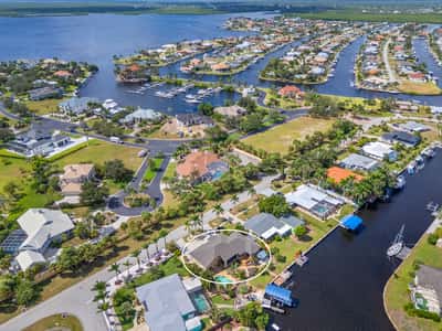 150 Cousley Dr SE, Port Charlotte, FL