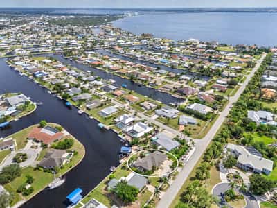 150 Cousley Dr SE, Port Charlotte, FL