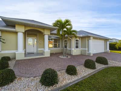 112 Tournament Rd, Rotonda West, FL