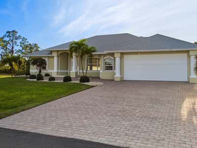 112 Tournament Rd, Rotonda West, FL