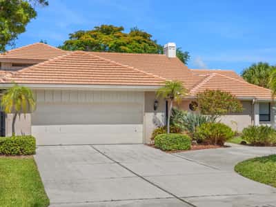 4937 Landings Ct, Sarasota, FL