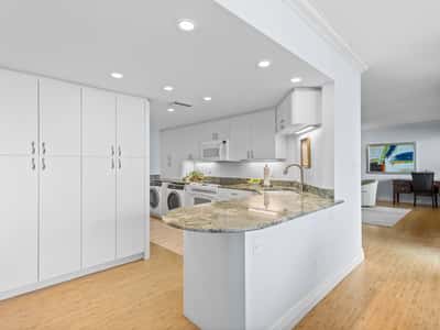 603 Longboat Club Rd Unit 202N, Longboat Key, FL